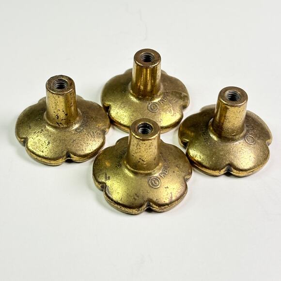 Set of 4 Vintage KBC N18322 Floral Cabinet Knobs Antiqued Brass Flower Pulls - Picture 5 of 8